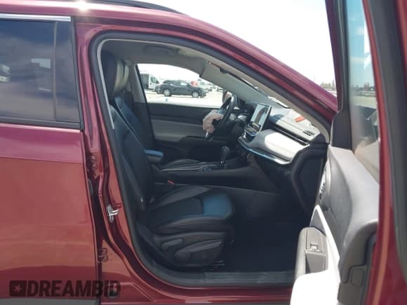 ✅ 2022 Jeep Compass Latitude • VIN: 3C4NJDBB4NT219305 • Lot: 43055588. Listed on IAAI with 12,053 mi. Free auction sales archive from the USA and detailed vehicle history report at DreamBid. Image 5.