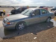 ✅ 2002 Mercury Grand Marquis GS • VIN: 2MEFM74W22X619515 • Лот: 68361365. Опубликован ранее на Copart с пробегом 152 224 миль. Бесплатный доступ к архиву аукционных продаж из США и подробный отчёт об истории автомобиля на DreamBid. Изображение 1.