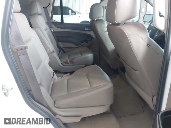 ✅ 2017 Chevrolet Tahoe LT • VIN: 1GNSCBKC6HR296546 • Lot: 42810541. Listed on IAAI with 147,739 mi. Free auction sales archive from the USA and detailed vehicle history report at DreamBid. Image 8.