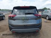 ✅ 2023 Nissan Rogue SV • VIN: JN8BT3BB2PW350628 • Lot: 42919870. Wystawiony na IAAI z przebiegiem 28 758 mil. Bezpłatny archiwum sprzedaży aukcyjnych z USA i szczegółowy raport historii pojazdu na DreamBid. Zdjęcie 17.