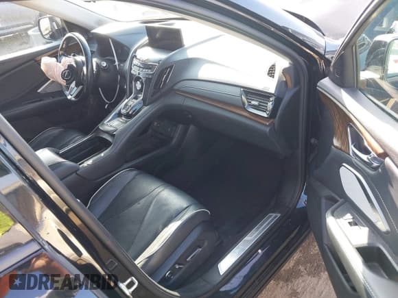 ✅ 2020 Acura RDX Advance • VIN: 5J8TC2H70LL022263 • Lot: 43504035. Listed on IAAI with 68,605 mi. Free auction sales archive from the USA and detailed vehicle history report at DreamBid. Image 5.