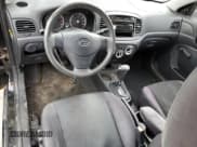 ✅ 2010 Hyundai Accent GS • VIN: KMHCM3AC2AU162956 • Лот: 57654275. Опубликован ранее на Copart с пробегом 152 128 миль. Бесплатный доступ к архиву аукционных продаж из США и подробный отчёт об истории автомобиля на DreamBid. Изображение 8.