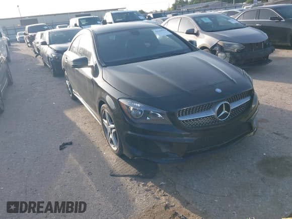 ✅ 2014 Mercedes-Benz CLA 250 • VIN: WDDSJ4EB6EN045368 • Lot: 42560939. Listed on IAAI with 29,241 mi. Free auction sales archive from the USA and detailed vehicle history report at DreamBid. Image 1.