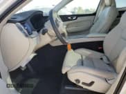 ✅ 2022 Volvo XC60 Inscription • VIN: YV4H60DL0N1059277 • Lot: 73740644. Wystawiony na Copart z przebiegiem Nie podano. Bezpłatny archiwum sprzedaży aukcyjnych z USA i szczegółowy raport historii pojazdu na DreamBid. Zdjęcie 7.