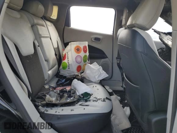 ✅ 2018 Jeep Compass Latitude • VIN: 3C4NJDBBXJT150517 • Lot: 85744855. Listed on Copart with Not provided. Free auction sales archive from the USA and detailed vehicle history report at DreamBid. Image 11.