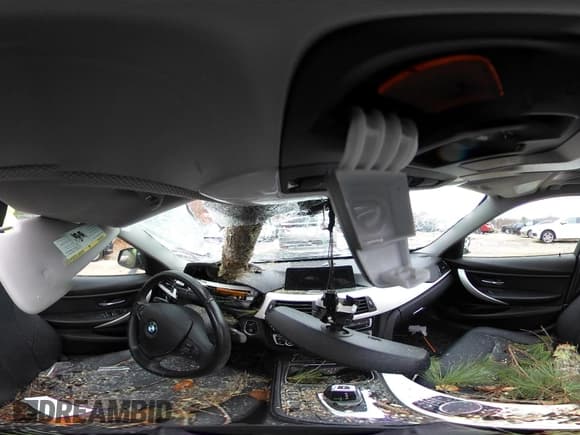 ✅ 2018 BMW 3 Series 320i xDrive • VIN: WBA8E5G56JNU46514 • Lot: 43644206. Wystawiony na IAAI z przebiegiem Nie podano. Bezpłatny archiwum sprzedaży aukcyjnych z USA i szczegółowy raport historii pojazdu na DreamBid. Zdjęcie 18.