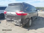 ✅ 2017 Toyota Sienna XLE Auto Access Seat • VIN: 5TDYZ3DC4HS781421 • Лот: 43154484. Опубликован ранее на IAAI с пробегом 153 222 миль. Бесплатный доступ к архиву аукционных продаж из США и подробный отчёт об истории автомобиля на DreamBid. Изображение 4.