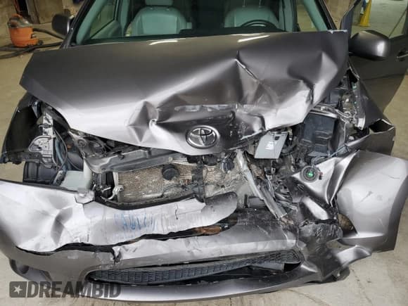 ✅ 2016 Toyota Sienna XLE • VIN: 5TDDK3DCXGS131767 • Lot: 86486385. Listed on Copart with Not provided. Free auction sales archive from the USA and detailed vehicle history report at DreamBid. Image 12.