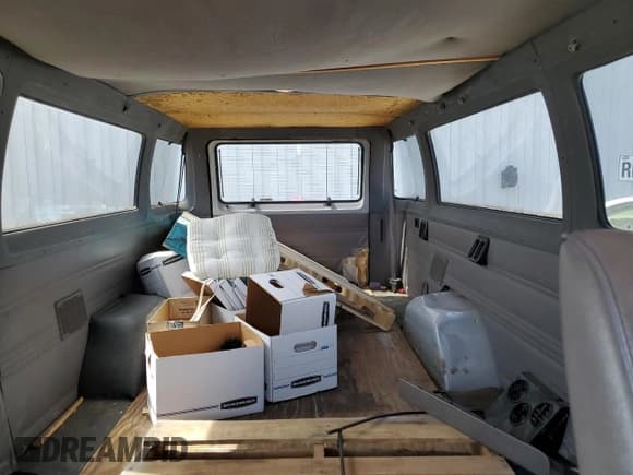 ✅ 1997 Dodge Passenger • VIN: 2B5WB35Z2VK507719 • Lot: 61026574. Listed on Copart with 91,767 mi. Free auction sales archive from the USA and detailed vehicle history report at DreamBid. Image 10.