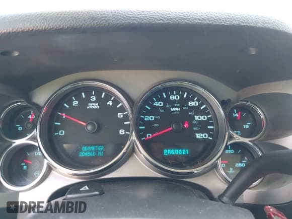 ✅ 2008 Chevrolet Silverado 1500 2LT • VIN: 3GCEK13M28G133936 • Lot: 42652666. Listed on IAAI with 204,560 mi. Free auction sales archive from the USA and detailed vehicle history report at DreamBid. Image 7.