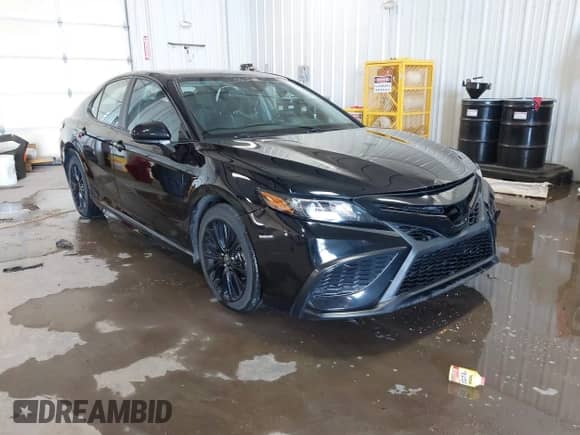 2021 Toyota Camry SE with VIN 4T1G11BK8MU029160, listed as a IAAI auction lot 41381296 with 58,952 mi miles and . Bid and sale history available at DreamBid. Image 1.