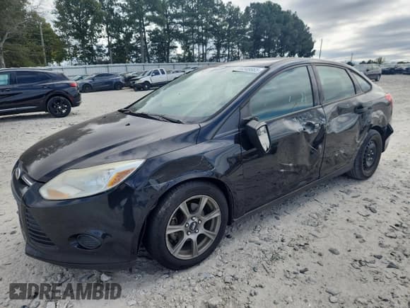 ✅ 2012 Ford Focus S • VIN: 1FAHP3E29CL443587 • Lot: 86248665. Listed on Copart with 220,586 mi. Free auction sales archive from the USA and detailed vehicle history report at DreamBid. Image 1.