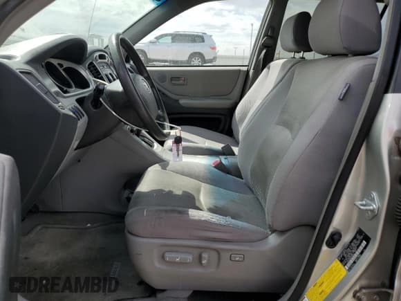 ✅ 2005 Toyota Highlander • VIN: JTEGD21A050108434 • Lot: 67974685. Wystawiony na Copart z przebiegiem 193 965 mil. Bezpłatny archiwum sprzedaży aukcyjnych z USA i szczegółowy raport historii pojazdu na DreamBid. Zdjęcie 7.