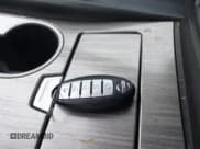 ✅ 2016 Nissan Murano SL • VIN: 5N1AZ2MH4GN102996 • Lot: 43318882. Wystawiony na IAAI z przebiegiem 192 497 mil. Bezpłatny archiwum sprzedaży aukcyjnych z USA i szczegółowy raport historii pojazdu na DreamBid. Zdjęcie 11.