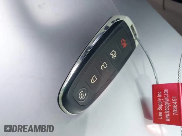 ✅ 2016 Ford C-Max SEL • VIN: 1FADP5CUXGL102011 • Lot: 41935337. Wystawiony na IAAI z przebiegiem 95 279 mil. Bezpłatny archiwum sprzedaży aukcyjnych z USA i szczegółowy raport historii pojazdu na DreamBid. Zdjęcie 11.