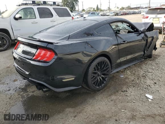 ✅ 2018 Ford Mustang GT • VIN: 1FA6P8CF3J5124908 • Lot: 92511125. Wystawiony na Copart z przebiegiem 81 481 mil. Bezpłatny archiwum sprzedaży aukcyjnych z USA i szczegółowy raport historii pojazdu na DreamBid. Zdjęcie 3.