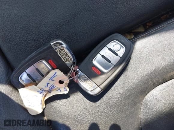 ✅ 2012 Audi A5 Prestige • VIN: WAUVFAFR6CA006915 • Лот: 42225588. Опубликован ранее на IAAI с пробегом 121 237 миль. Бесплатный доступ к архиву аукционных продаж из США и подробный отчёт об истории автомобиля на DreamBid. Изображение 11.