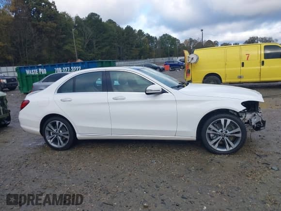 ✅ 2019 Mercedes-Benz C 300 • VIN: 55SWF8EB6KU292287 • Lot: 43535993. Listed on IAAI with 56,743 mi. Free auction sales archive from the USA and detailed vehicle history report at DreamBid. Image 14.
