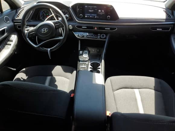 2022 Hyundai Sonata SEL с VIN KMHL34JJ8NA046790, выставлен на аукционе Copart как лот 57030175 с пробегом 42 682 миль миль и Списание • Salvage title. История ставок и продаж доступна на DreamBid. Изображение 8.