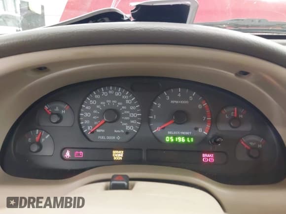 ✅ 2002 Ford Mustang GT Deluxe • VIN: 1FAFP42X82F207393 • Лот: 43352465. Опубликован ранее на IAAI с пробегом 51 961 миль. Бесплатный доступ к архиву аукционных продаж из США и подробный отчёт об истории автомобиля на DreamBid. Изображение 7.