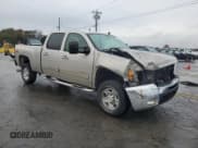 ✅ 2007 Chevrolet Silverado 2500HD 1LT • VIN: 1GCHK23697F552614 • Lot: 90022885. Wystawiony na Copart z przebiegiem 194 068 mil. Bezpłatny archiwum sprzedaży aukcyjnych z USA i szczegółowy raport historii pojazdu na DreamBid. Zdjęcie 4.