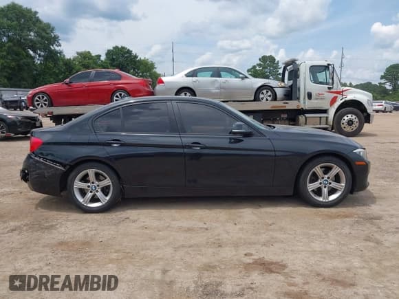 ✅ 2014 BMW 3 Series 328d • VIN: WBA3D3C51EK155398 • Лот: 42648623. Опубликован ранее на IAAI с пробегом 209 334 миль. Бесплатный доступ к архиву аукционных продаж из США и подробный отчёт об истории автомобиля на DreamBid. Изображение 13.