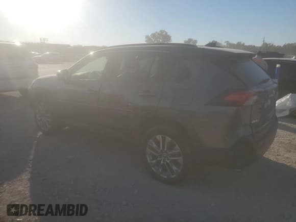 ✅ 2019 Toyota RAV4 XLE Premium • VIN: JTMA1RFV2KD006600 • Lot: 86835635. Listed on Copart with 152,376 mi. Free auction sales archive from the USA and detailed vehicle history report at DreamBid. Image 2.