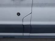 ✅ 2016 Ford Transit Cargo • VIN: 1FTYR2CM7GKA05973 • Lot: 43828514. Wystawiony na IAAI z przebiegiem 188 359 mil. Bezpłatny archiwum sprzedaży aukcyjnych z USA i szczegółowy raport historii pojazdu na DreamBid. Zdjęcie 6.