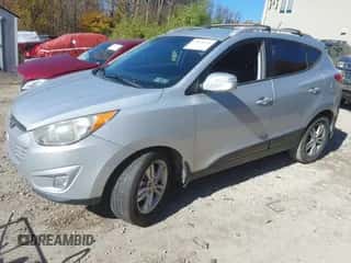 2013 Hyundai Tucson GLS с VIN KM8JUCAC7DU593918, выставлен на аукционе IAAI как лот 43626735 с пробегом 141 479 миль миль и . История ставок и продаж доступна на DreamBid. Изображение 2.