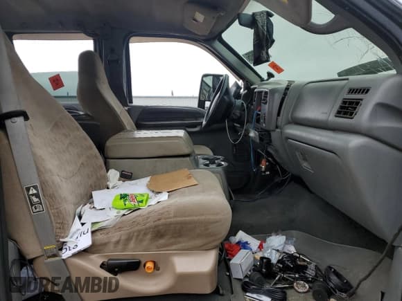 ✅ 2002 Ford F-250 XL • VIN: 1FTNW21F22EB66741 • Lot: 64079605. Listed on Copart with Not provided. Free auction sales archive from the USA and detailed vehicle history report at DreamBid. Image 7.