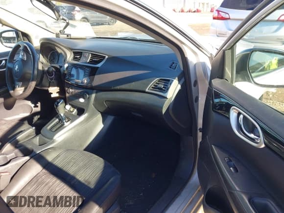 ✅ 2017 Nissan Sentra SV • VIN: 3N1AB7APXHY257819 • Лот: 43537868. Опубликован ранее на IAAI с пробегом 117 993 миль. Бесплатный доступ к архиву аукционных продаж из США и подробный отчёт об истории автомобиля на DreamBid. Изображение 5.