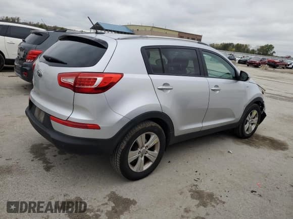 ✅ 2011 Kia Sportage LX • VIN: KNDPBCA27B7101329 • Lot: 89487105. Listed on Copart with 213,926 mi. Free auction sales archive from the USA and detailed vehicle history report at DreamBid. Image 3.