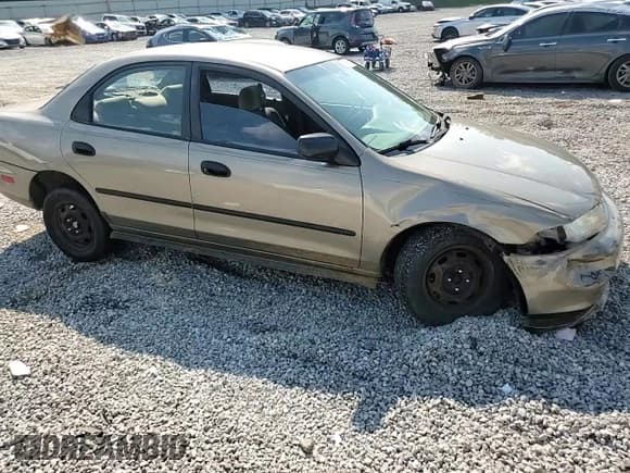 ✅ 1997 Mazda Protege DX • VIN: JM1BC1416V0145687 • Lot: 81469525. Wystawiony na Copart z przebiegiem 277 313 mil. Bezpłatny archiwum sprzedaży aukcyjnych z USA i szczegółowy raport historii pojazdu na DreamBid. Zdjęcie 13.