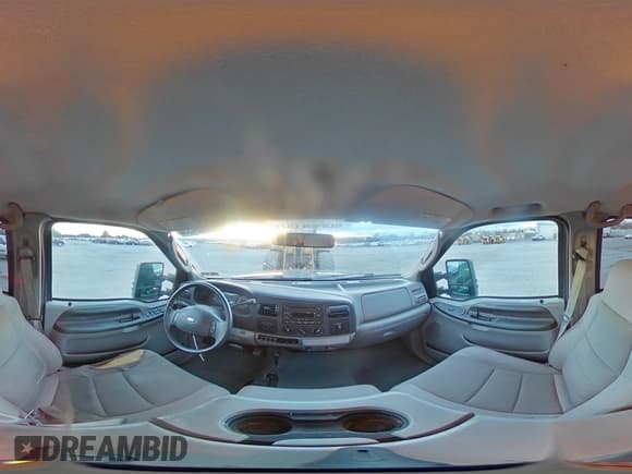 ✅ 2005 Ford F-250 XL • VIN: 1FTSW21Y55EA83958 • Lot: 92603455. Listed on Copart with 142,622 mi. Free auction sales archive from the USA and detailed vehicle history report at DreamBid. Image 14.