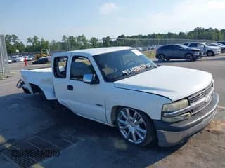 ✅ 2000 Chevrolet Silverado 1500 LS • VIN: 1GCEC19V8YZ284910 • Лот: 43143676. Опубликован ранее на IAAI с пробегом 127 000 миль. Бесплатный доступ к архиву аукционных продаж из США и подробный отчёт об истории автомобиля на DreamBid. Изображение 1.