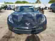 2014 Chevrolet Corvette 3LT z VIN 1G1YF2D79E5109175, wystawiony jako Copart lot #69514604 z przebiegiem 17 514 mil mil oraz Czysty tytuł • Clean title. Historia ofert i sprzedaży dostępna na DreamBid. Obrazek 5.