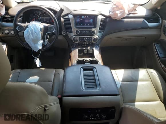 ✅ 2015 Chevrolet Suburban LT • VIN: 1GNSKJKCXFR624691 • Lot: 69125385. Wystawiony na Copart z przebiegiem 200 080 mil. Bezpłatny archiwum sprzedaży aukcyjnych z USA i szczegółowy raport historii pojazdu na DreamBid. Zdjęcie 8.