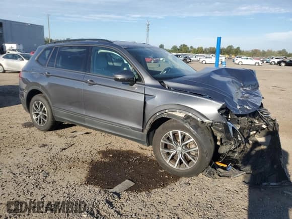 ✅ 2021 Volkswagen Tiguan S • VIN: 3VV0B7AX6MM015878 • Лот: 82304095. Опубликован ранее на Copart с пробегом 42 319 миль. Бесплатный доступ к архиву аукционных продаж из США и подробный отчёт об истории автомобиля на DreamBid. Изображение 4.