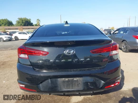 ✅ 2020 Hyundai Elantra Value Edition • VIN: 5NPD84LF8LH518088 • Lot: 43401885. Listed on IAAI with 89,460 mi. Free auction sales archive from the USA and detailed vehicle history report at DreamBid. Image 17.