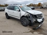 ✅ 2017 Chevrolet Traverse LS • VIN: 1GNKVFED6HJ263549 • Lot: 89464705. Wystawiony na Copart z przebiegiem 90 951 mil. Bezpłatny archiwum sprzedaży aukcyjnych z USA i szczegółowy raport historii pojazdu na DreamBid. Zdjęcie 4.