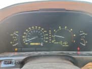 ✅ 2000 Lexus LX 470 • VIN: JT6HT00W6Y0116501 • Лот: 85179175. Опубликован ранее на Copart с пробегом 281 160 миль. Бесплатный доступ к архиву аукционных продаж из США и подробный отчёт об истории автомобиля на DreamBid. Изображение 9.