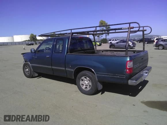 ✅ 1998 Toyota T100 SR5 • VIN: JT4TN14D4W0041404 • Lot: 45799435. Wystawiony na Copart z przebiegiem 340 047 mil. Bezpłatny archiwum sprzedaży aukcyjnych z USA i szczegółowy raport historii pojazdu na DreamBid. Zdjęcie 2.