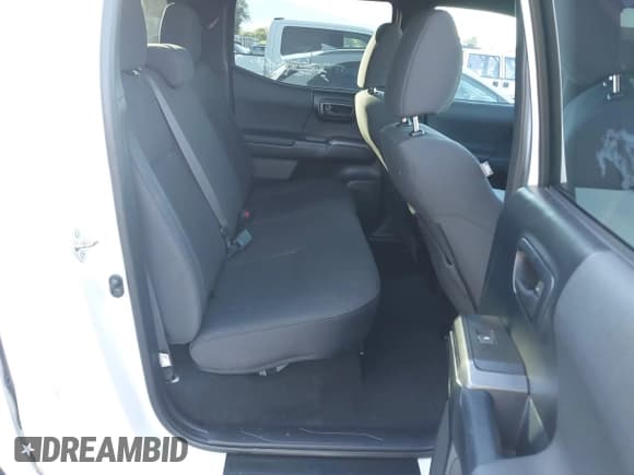 ✅ 2017 Toyota Tacoma TRD Off Road • VIN: 5TFCZ5AN3HX066538 • Lot: 43273796. Listed on IAAI with 107,207 mi. Free auction sales archive from the USA and detailed vehicle history report at DreamBid. Image 8.