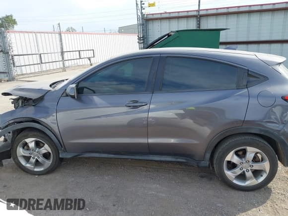✅ 2016 Honda HR-V LX • VIN: 3CZRU5H34GM736710 • Лот: 43398758. Опубликован ранее на IAAI с пробегом 221 885 миль. Бесплатный доступ к архиву аукционных продаж из США и подробный отчёт об истории автомобиля на DreamBid. Изображение 14.
