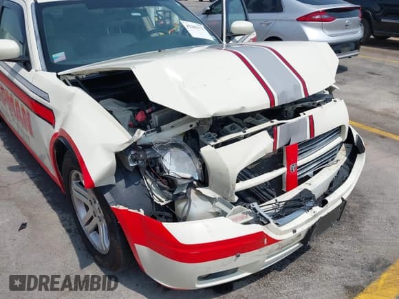 ✅ 2005 Dodge Magnum RT • VIN: 2D4GV58285H652826 • Lot: 42283771. Listed on IAAI with 70,205 mi. Free auction sales archive from the USA and detailed vehicle history report at DreamBid. Image 13.