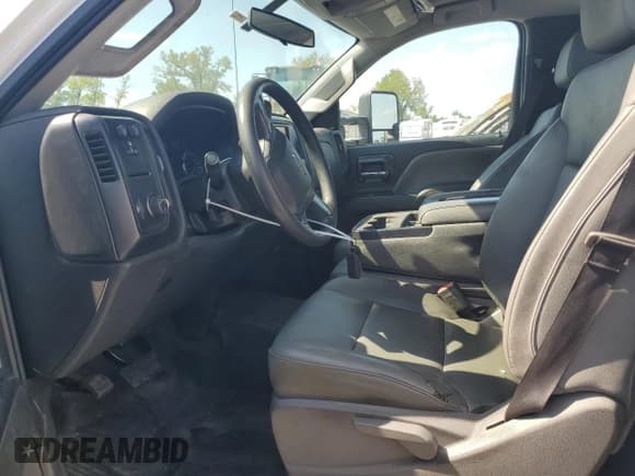 ✅ 2022 Chevrolet Silverado 1500 • VIN: 1HTKHPVK5NH597145 • Lot: 80638165. Listed on Copart with 72,747 mi. Free auction sales archive from the USA and detailed vehicle history report at DreamBid. Image 7.