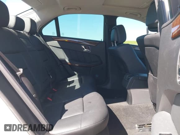 ✅ 2011 Mercedes-Benz E 350 Luxury • VIN: WDDHF2EB6BA505602 • Lot: 41859128. Listed on IAAI with 114,146 mi. Free auction sales archive from the USA and detailed vehicle history report at DreamBid. Image 8.