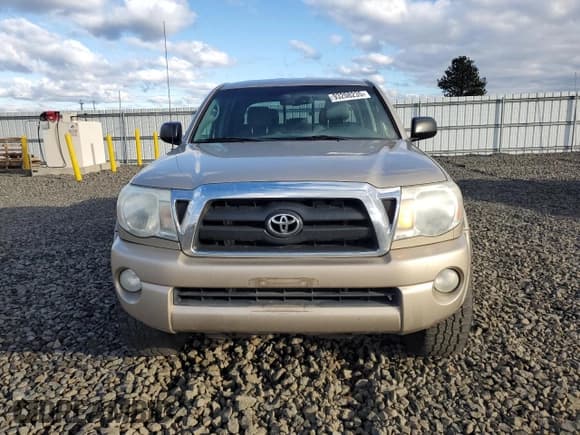 ✅ 2008 Toyota Tacoma • VIN: 5TELU42N18Z470065 • Lot: 93208235. Listed on Copart with 269,896 mi. Free auction sales archive from the USA and detailed vehicle history report at DreamBid. Image 5.