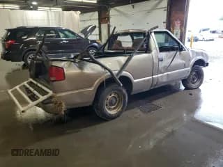 ✅ 2002 GMC Sonoma SL • VIN: 1GTCS145528194662 • Lot: 72510924. Listed on Copart with Not provided. Free auction sales archive from the USA and detailed vehicle history report at DreamBid. Image 3.