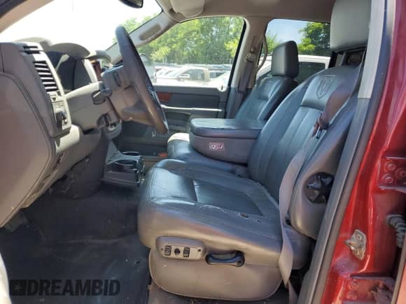 2006 Dodge 3500 SLT z VIN 3D7MX48CX6G279261, wystawiony jako Copart lot #58109754 z przebiegiem 243 342 mil mil oraz Nie do naprawy • Non repairable. Historia ofert i sprzedaży dostępna na DreamBid. Obrazek 7.